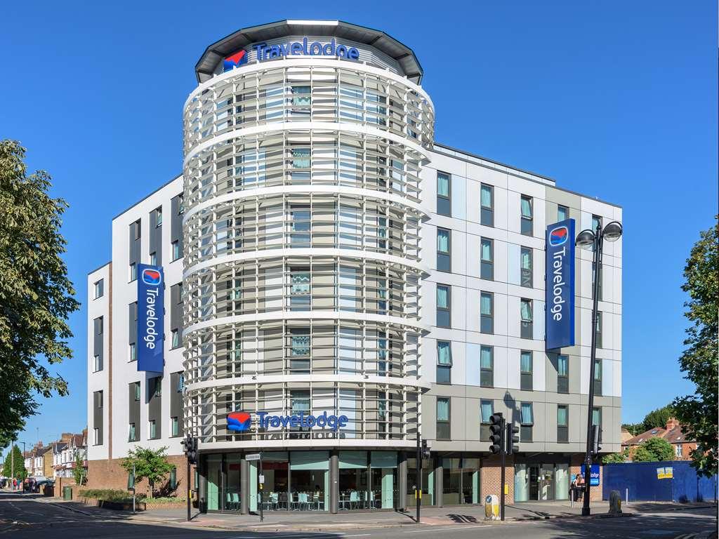 Travelodge London Hounslow Exterior foto