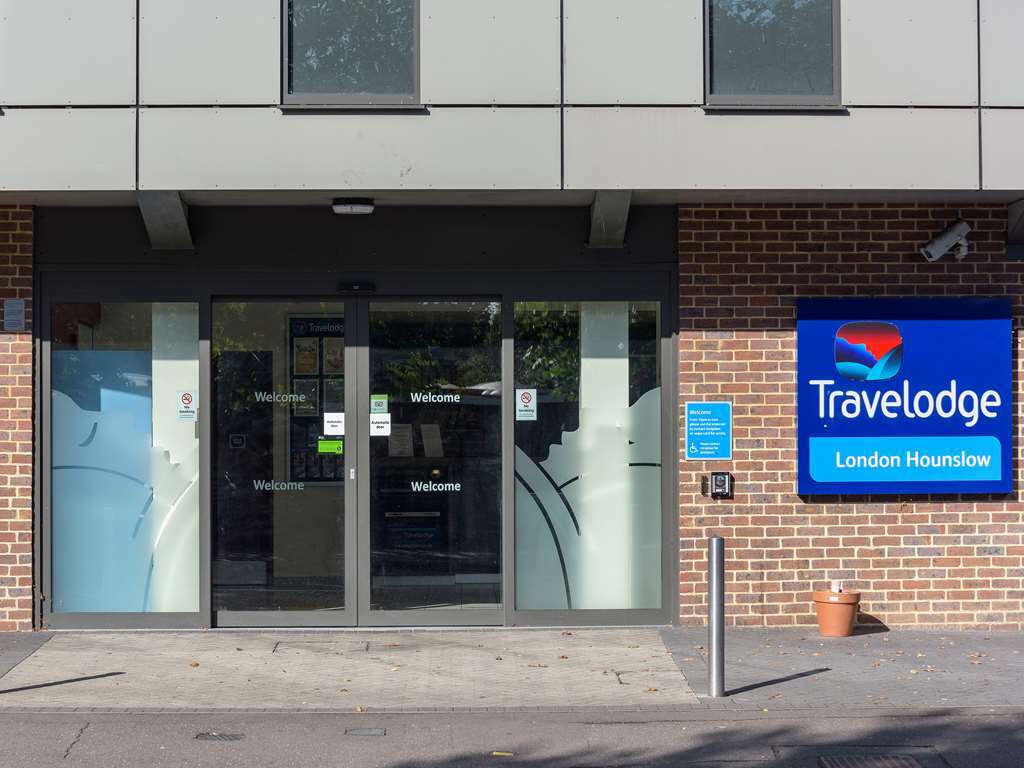 Travelodge London Hounslow Exterior foto